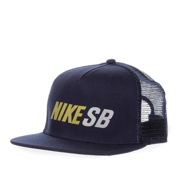 SB Reflect Trucker