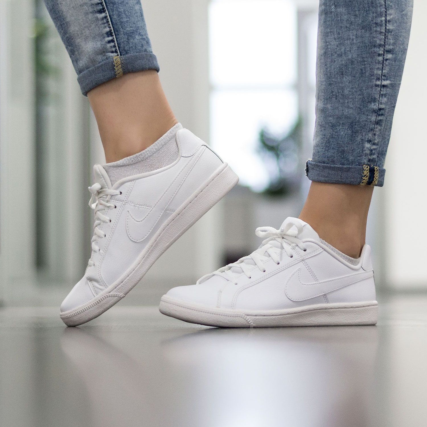 Nike court royale blancas mujer hotsell