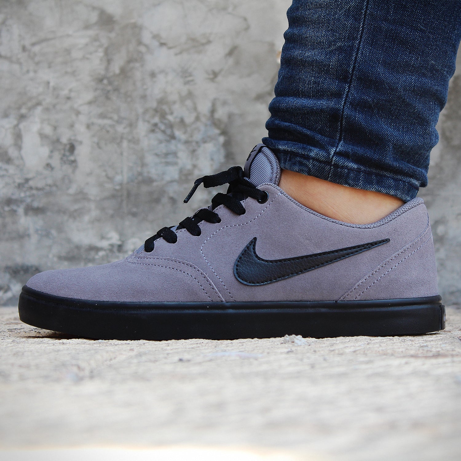 Tenis Nike SB Check Solar 843895011 Gris Obscuro Hombre Shoelander Footwear Retail