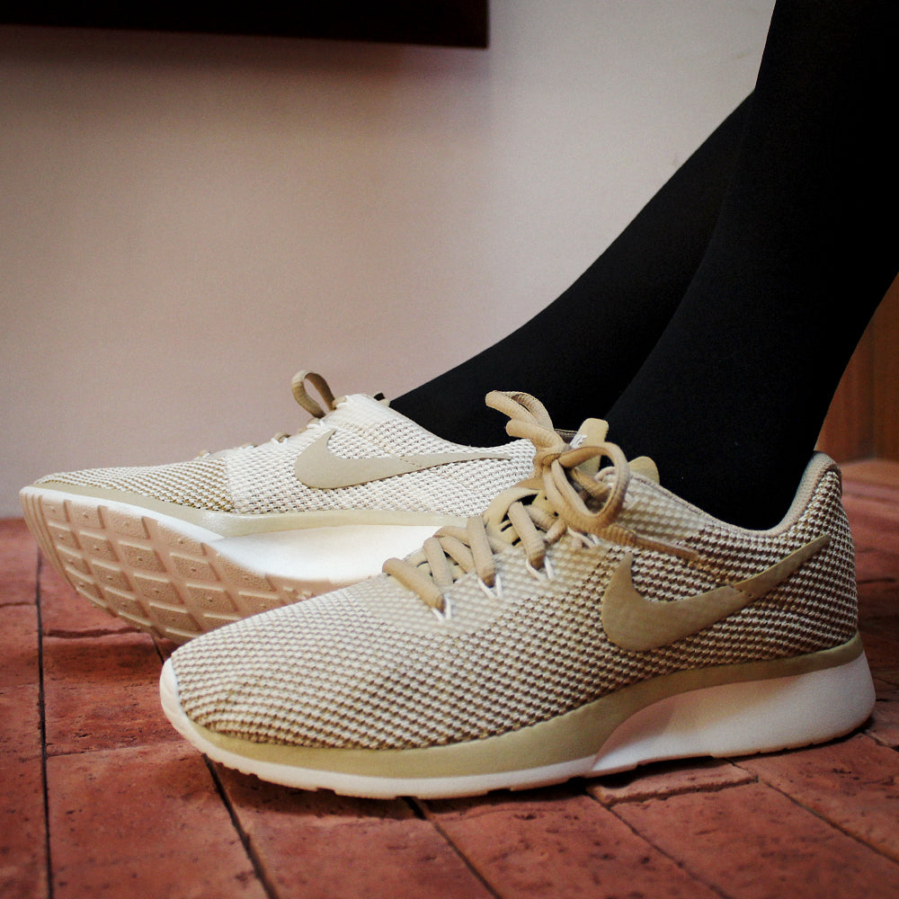 Nike tanjun racer mujer on sale