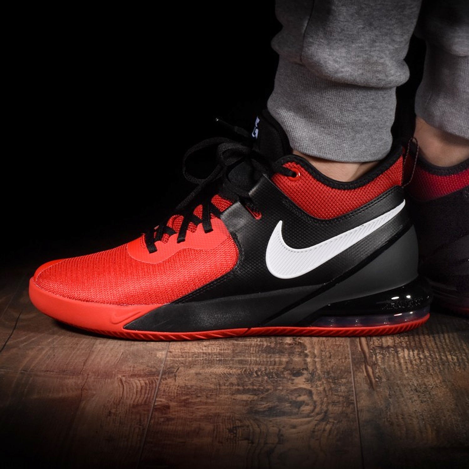 Tenis nike air hotsell max rojos con negro