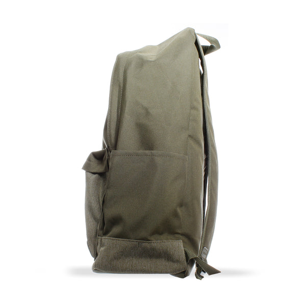 Linear Classic Casual